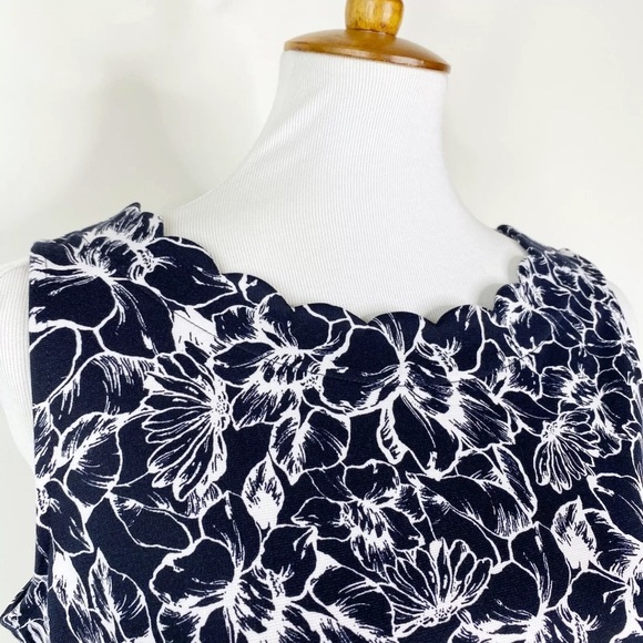 Talbots Dress Scalloped Neckline Blue White Floral Sz. SP - Picture 7 of 10